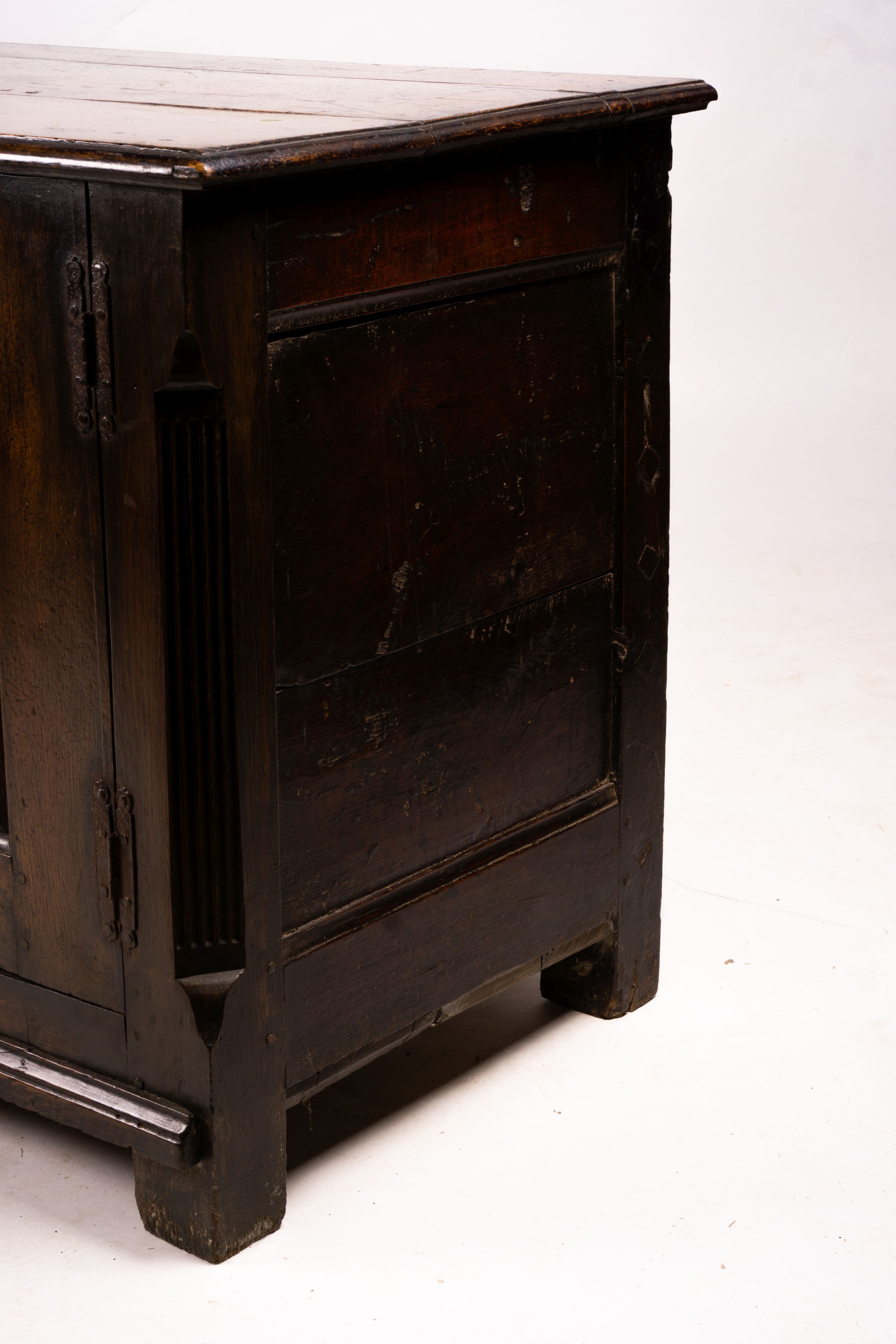 An 18th century oak low dresser base, length 191cm, depth 56cm, height 78cm